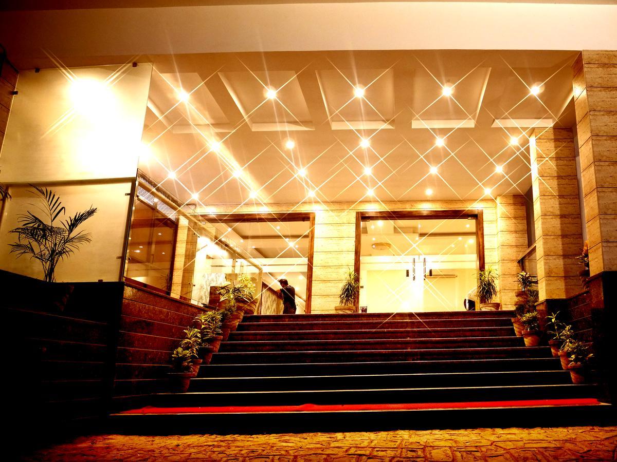 Hotel Trance Ganga Tapovan Экстерьер фото